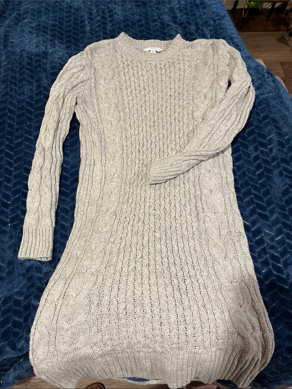 Time and Tru Light Gray Knit Sweater Dress
